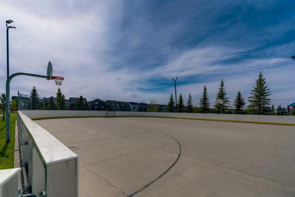 147 Copperstone Park Se, Calgary, AB