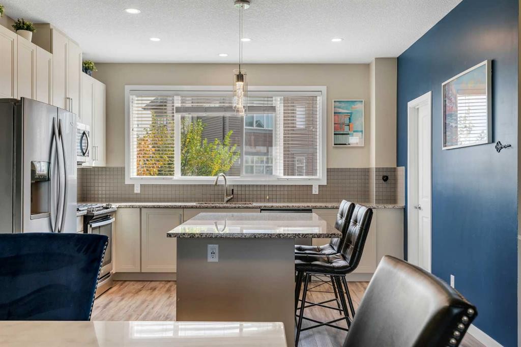 147 Copperstone Park Se, Calgary, AB