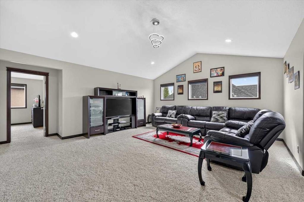 233 Aspenmere Circle, Chestermere, AB