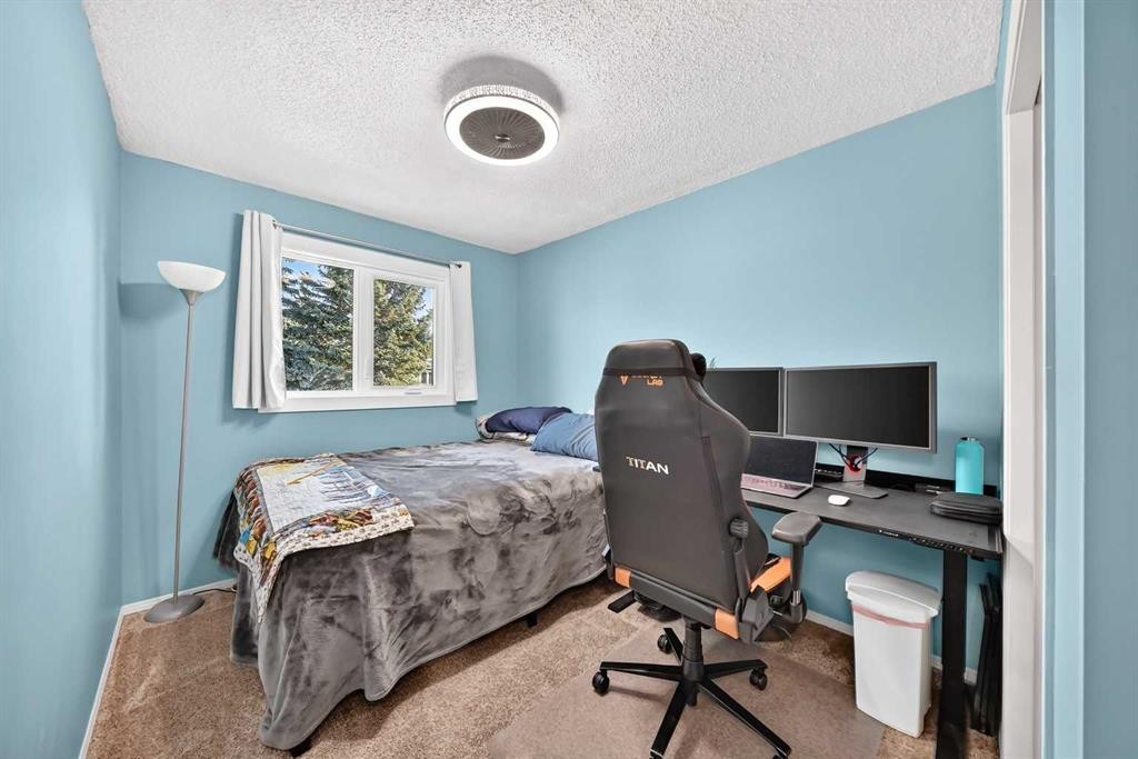 44 Mckinley Road Se, Calgary, AB