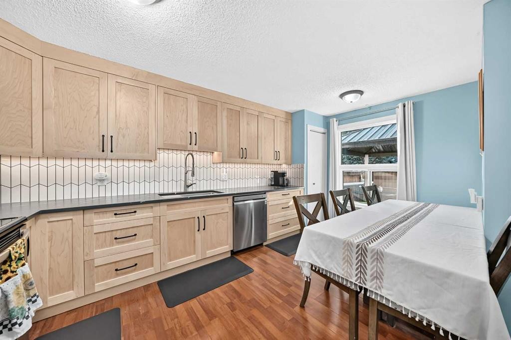 44 Mckinley Road Se, Calgary, AB