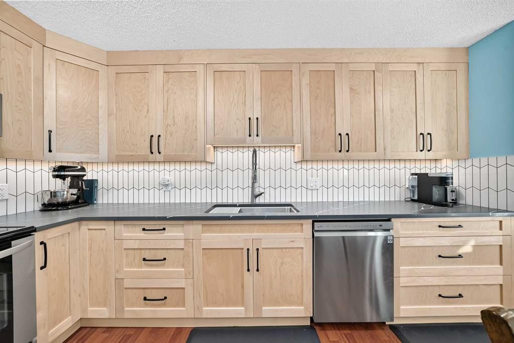 44 Mckinley Road Se, Calgary, AB