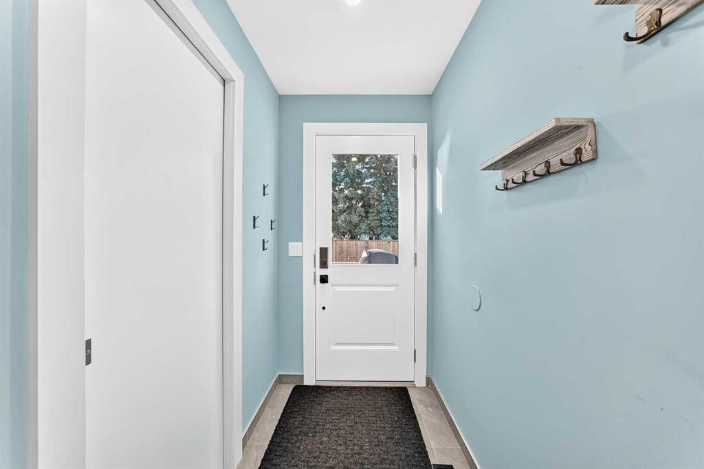 44 Mckinley Road Se, Calgary, AB