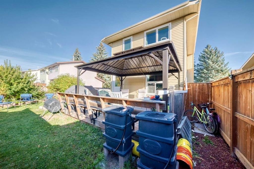 44 Mckinley Road Se, Calgary, AB