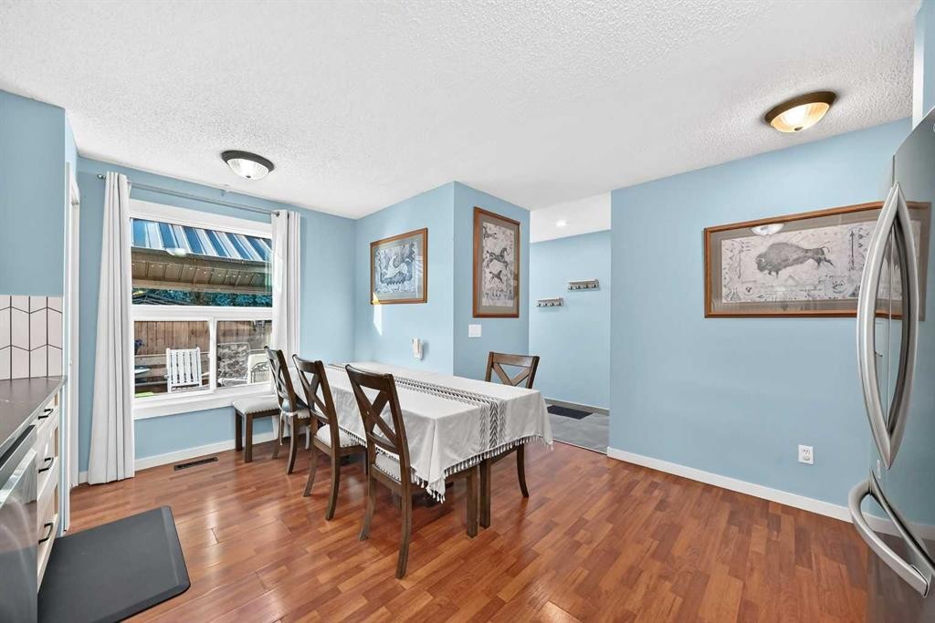 44 Mckinley Road Se, Calgary, AB