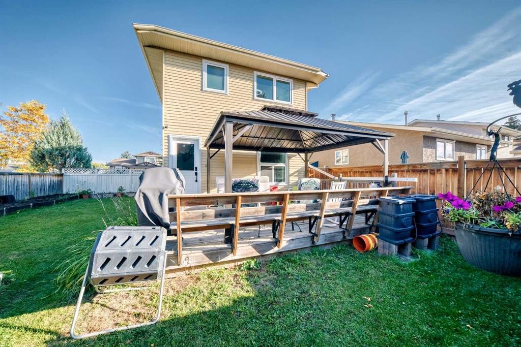 44 Mckinley Road Se, Calgary, AB