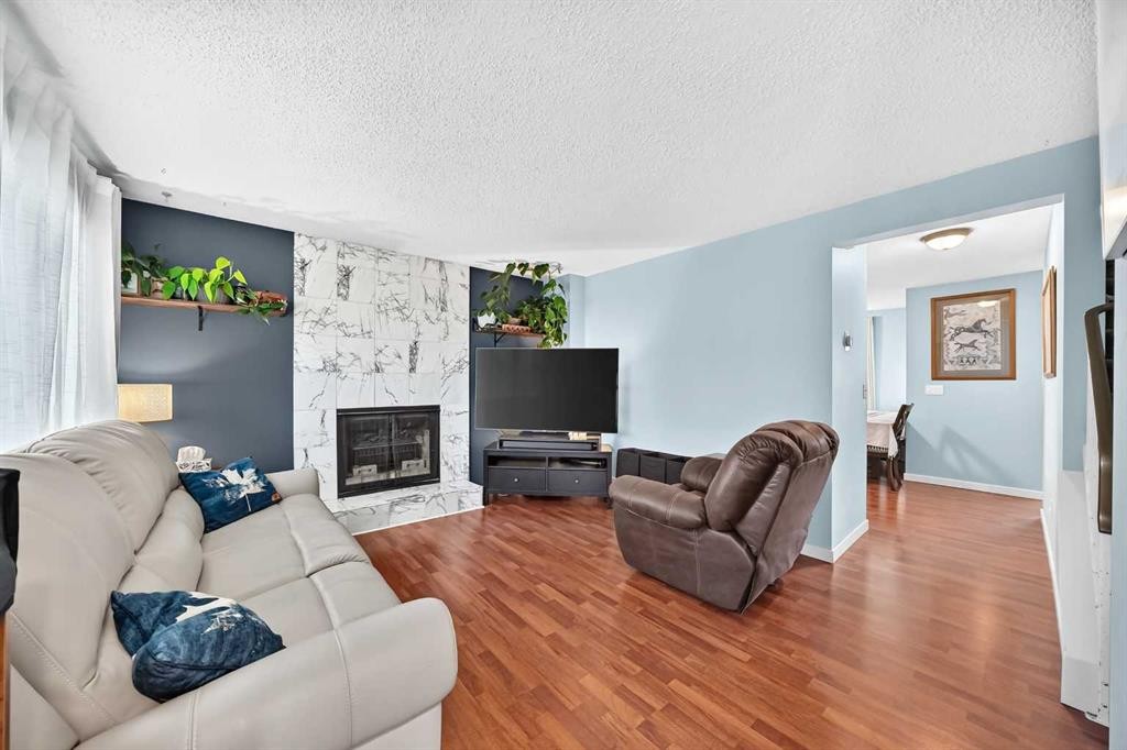 44 Mckinley Road Se, Calgary, AB