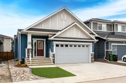 13 Bayview Mews SWAirdrie, AB T4B 5N8