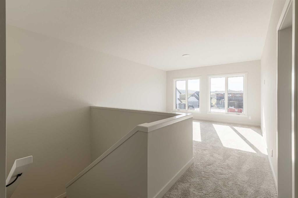 141 Creekstone Hill Sw, Calgary, AB