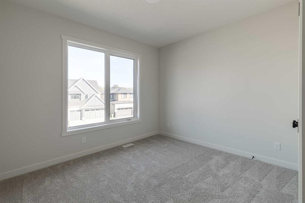 141 Creekstone Hill Sw, Calgary, AB