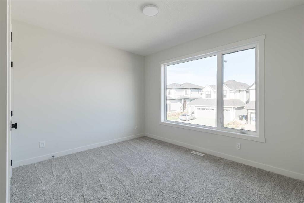 141 Creekstone Hill Sw, Calgary, AB