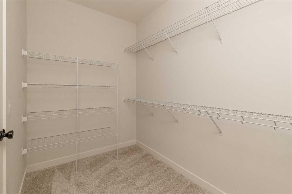 141 Creekstone Hill Sw, Calgary, AB