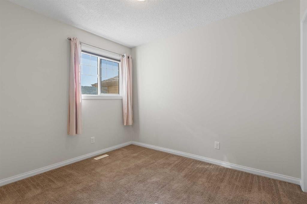 192 Sunset Point, Cochrane, AB