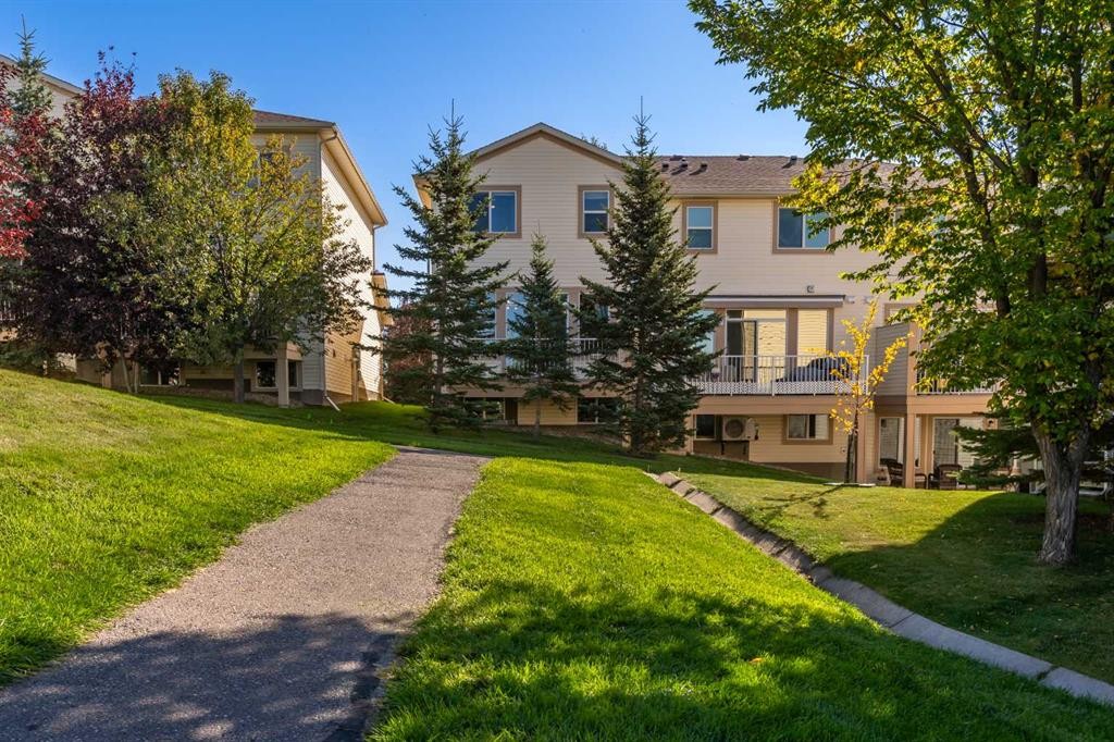 192 Sunset Point, Cochrane, AB