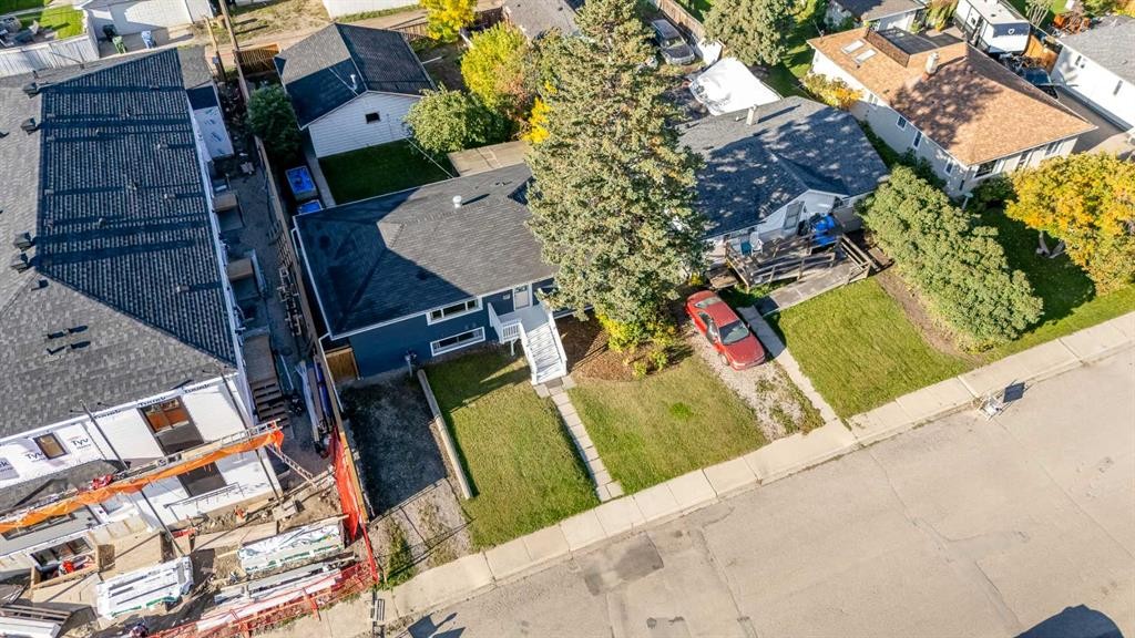 8007 36 Avenue Nw, Calgary, AB