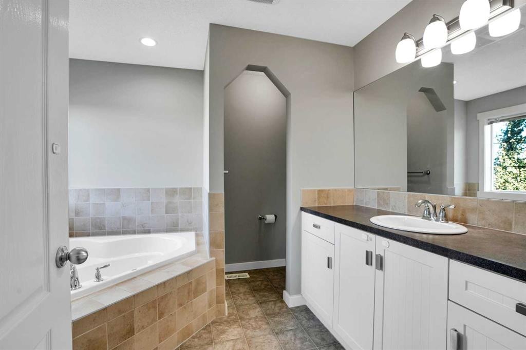 125 Walden Square Se, Calgary, AB