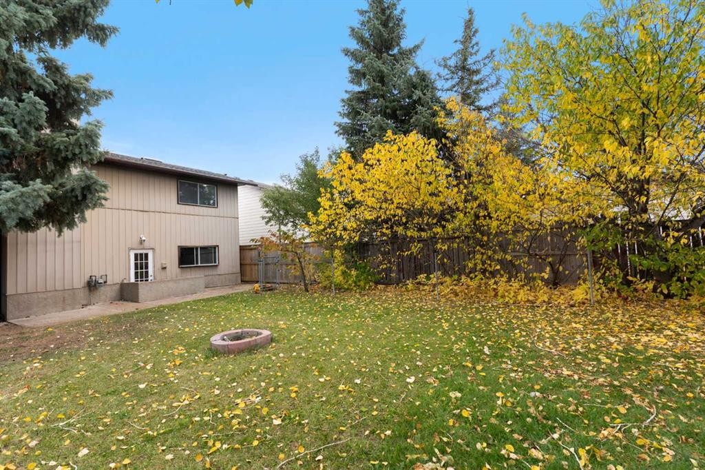 107 Bermuda Close Nw, Calgary, AB
