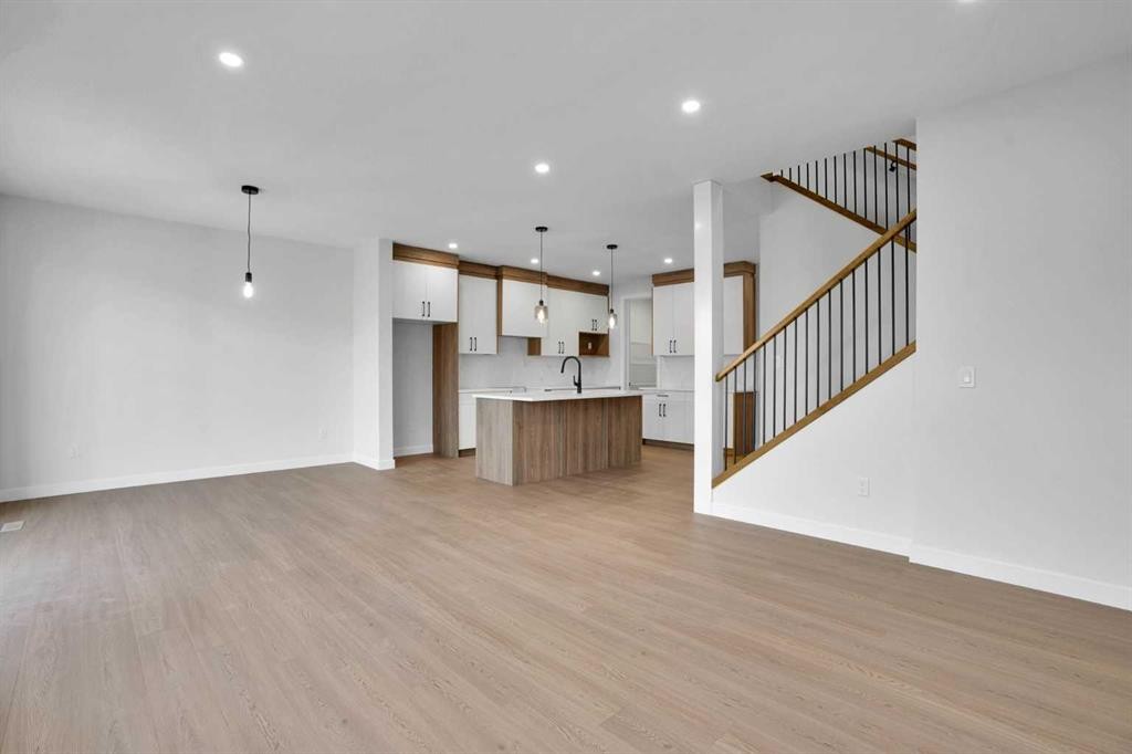 183 Heritage Court, Cochrane, AB