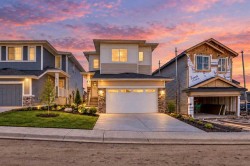 183 Heritage Court Cochrane, AB T4C 2N5