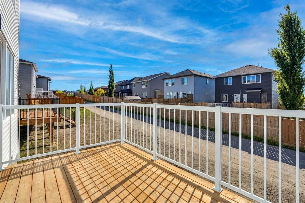 183 Heritage Court, Cochrane, AB