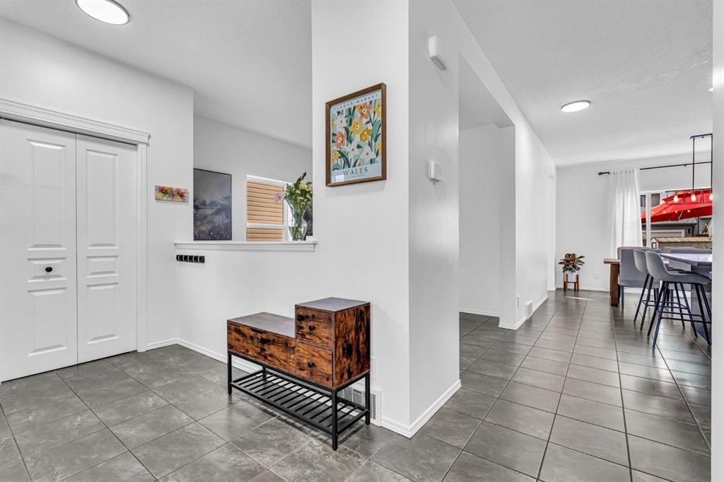 123 Elgin Meadows Way Se, Calgary, AB