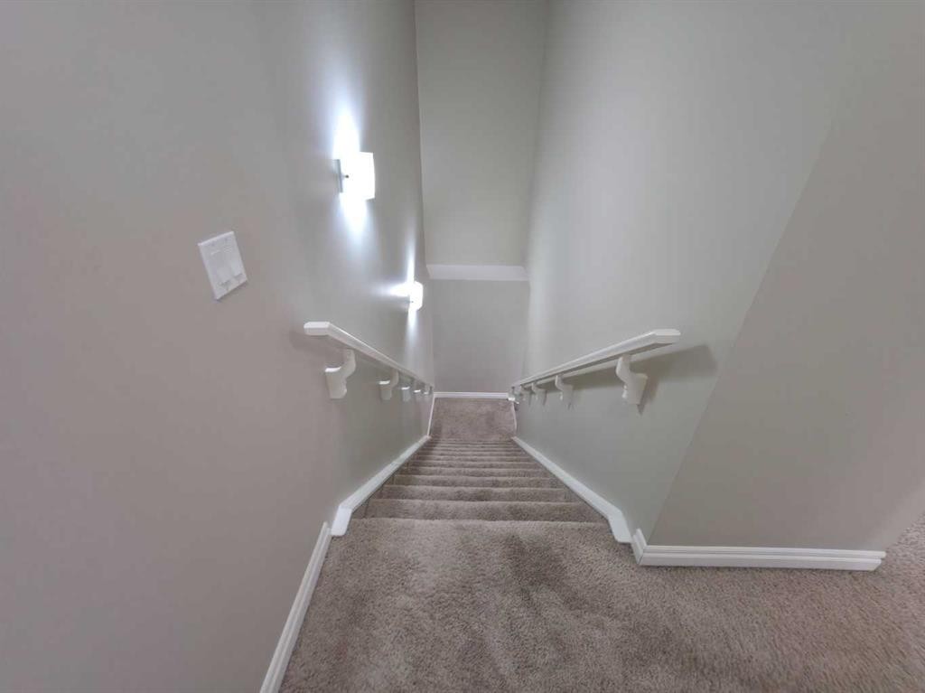 16 Nolancrest Green Nw, Calgary, AB