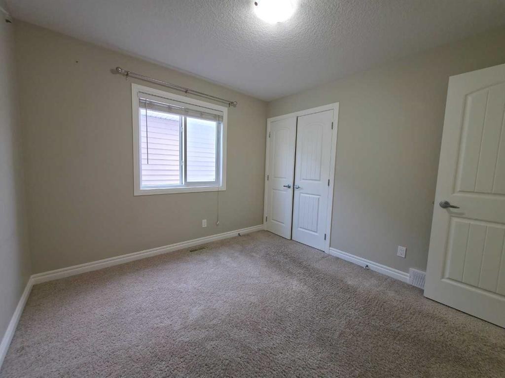 16 Nolancrest Green Nw, Calgary, AB