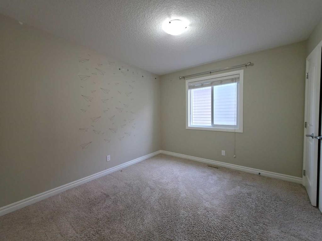 16 Nolancrest Green Nw, Calgary, AB