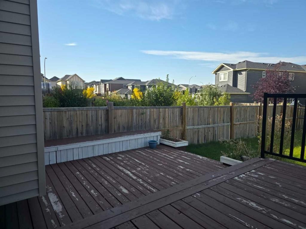 16 Nolancrest Green Nw, Calgary, AB