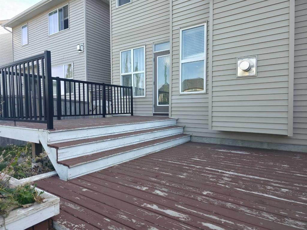 16 Nolancrest Green Nw, Calgary, AB