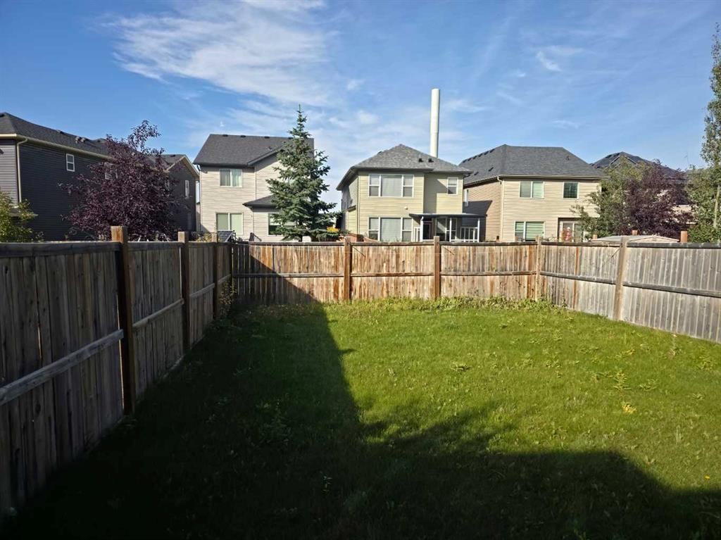 16 Nolancrest Green Nw, Calgary, AB