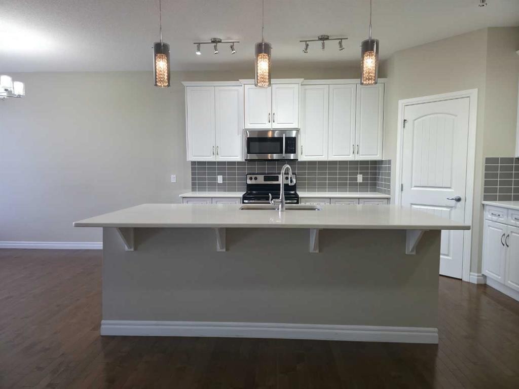16 Nolancrest Green Nw, Calgary, AB