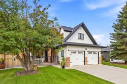 14 Riverside Place Cochrane, AB T4C 1J6