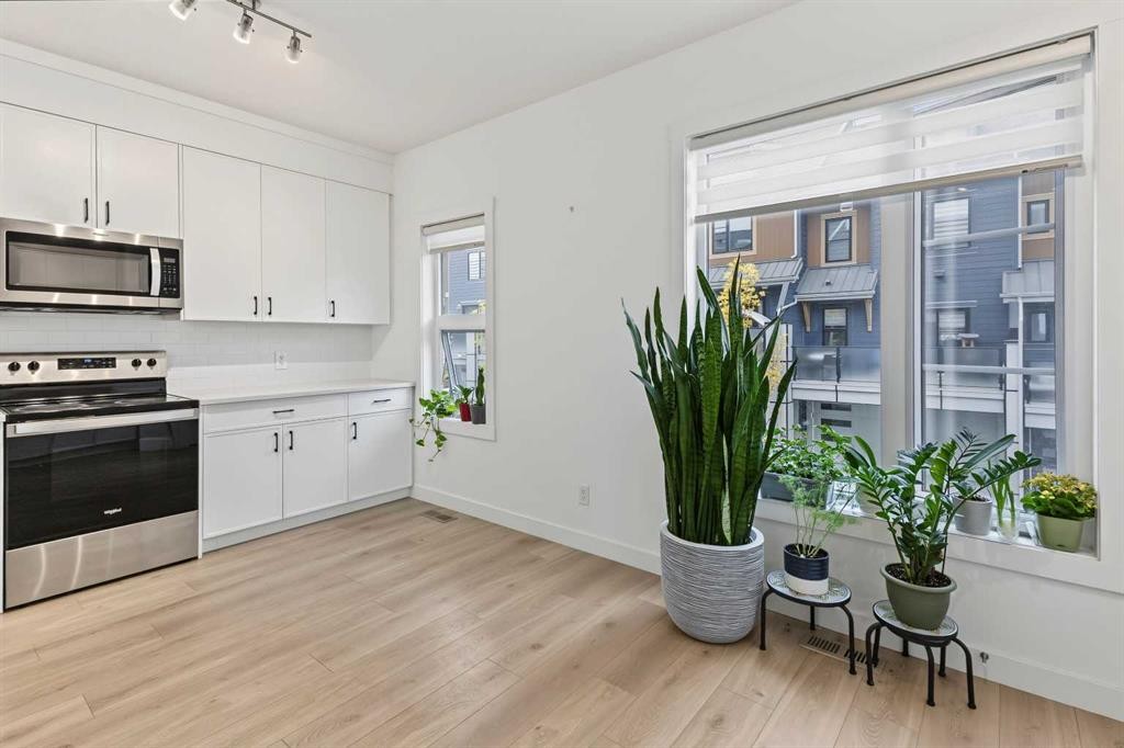 244 Livingston Common Ne, Calgary, AB
