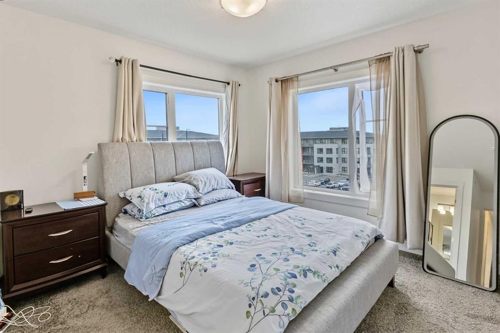 244 Livingston Common Ne, Calgary, AB
