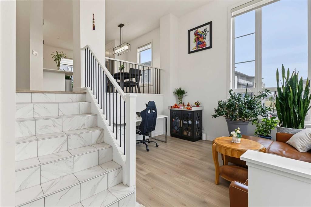 244 Livingston Common Ne, Calgary, AB