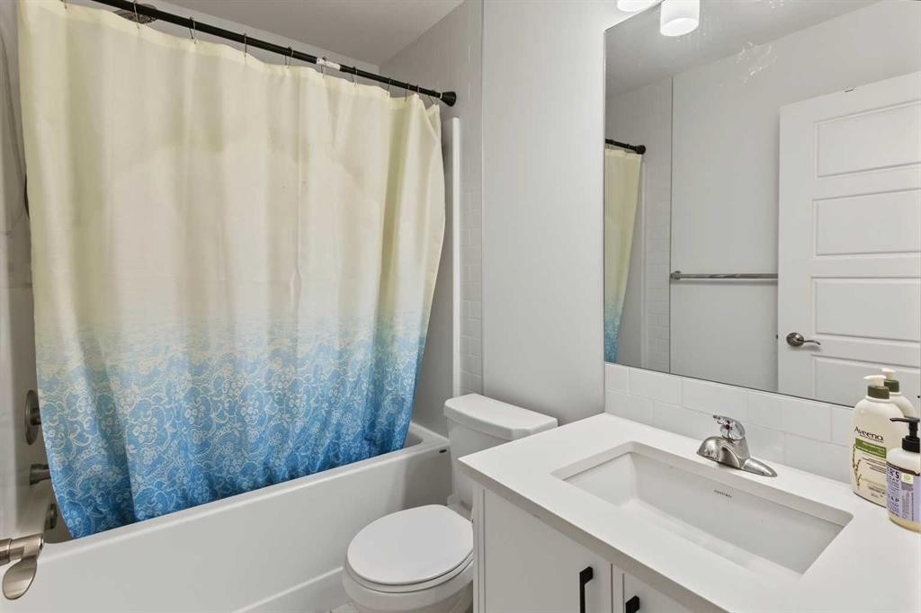 244 Livingston Common Ne, Calgary, AB