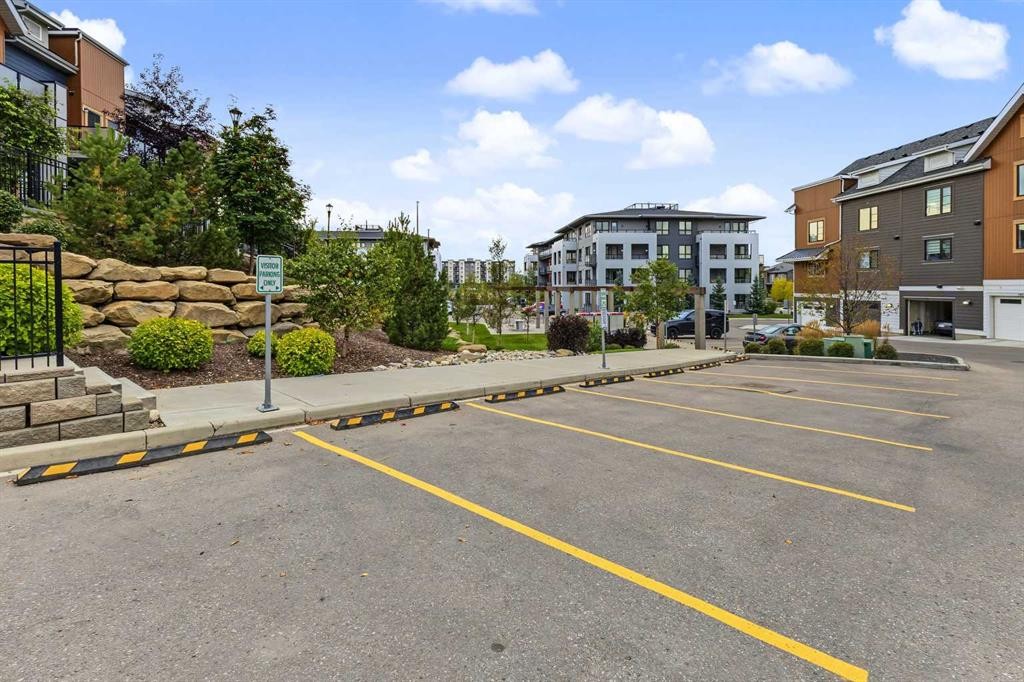 244 Livingston Common Ne, Calgary, AB