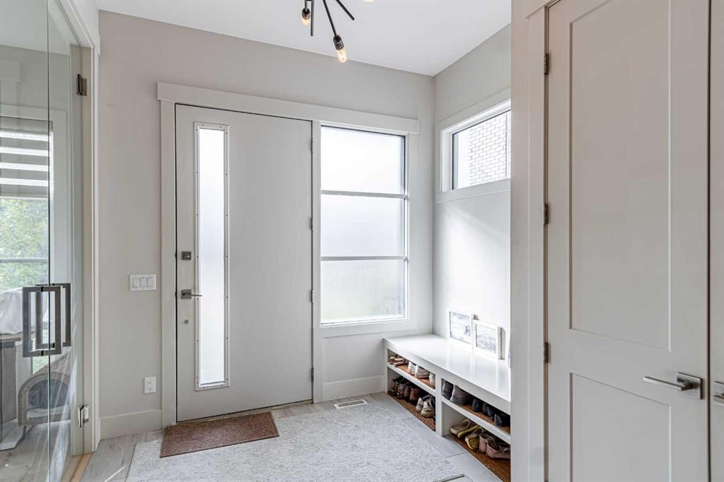 1912 23 Avenue Nw, Calgary, AB