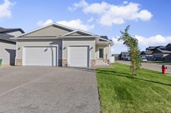 38 Viceroy Crescent Olds, AB T4H 0G2