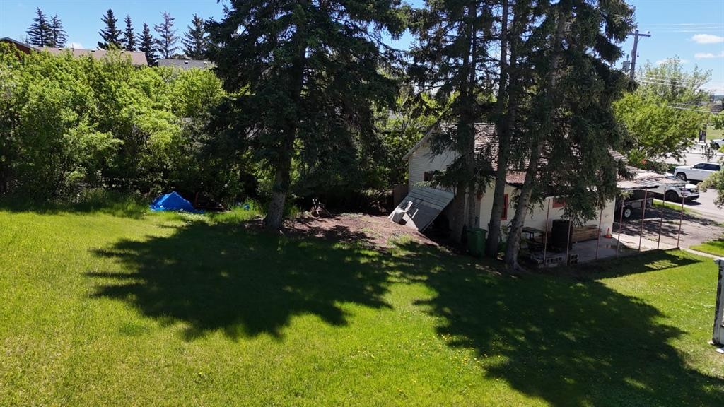 328 Third Street West, Cochrane, AB