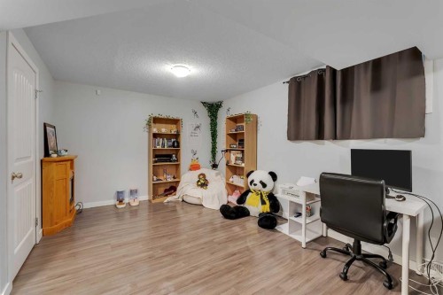 133 Covebrook Close Ne, Calgary, AB 