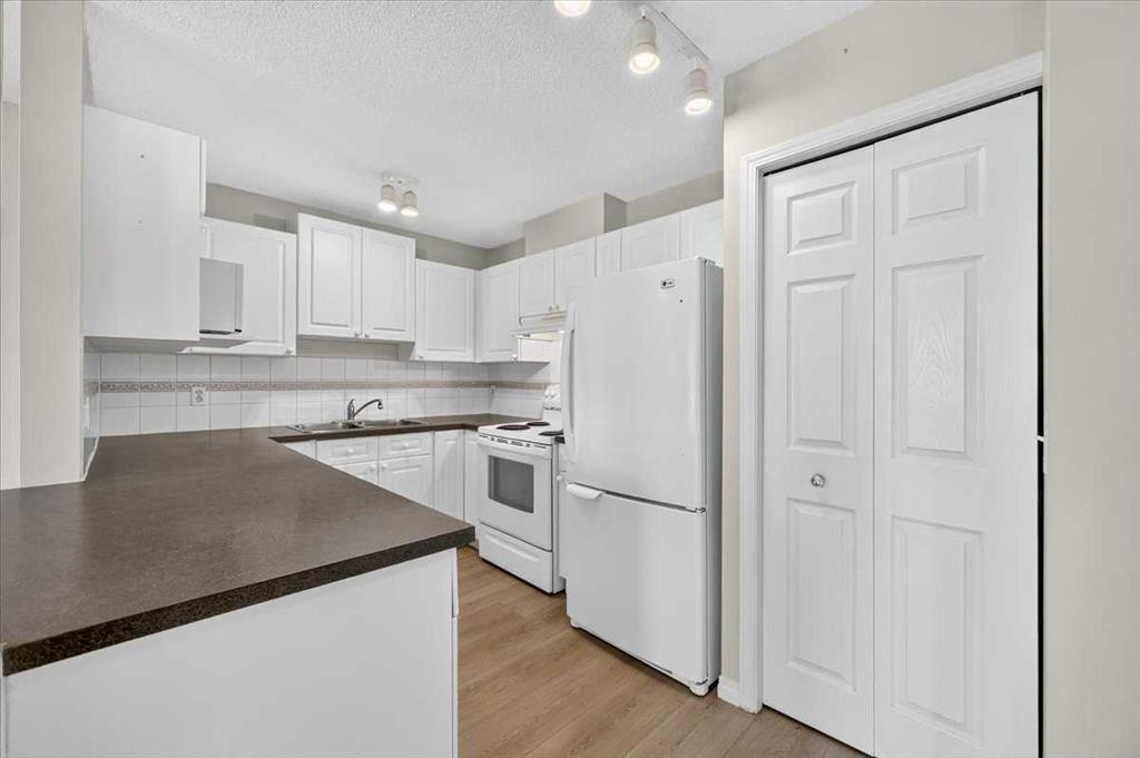 212-7 Harvest Gold Manor Ne, Calgary, AB