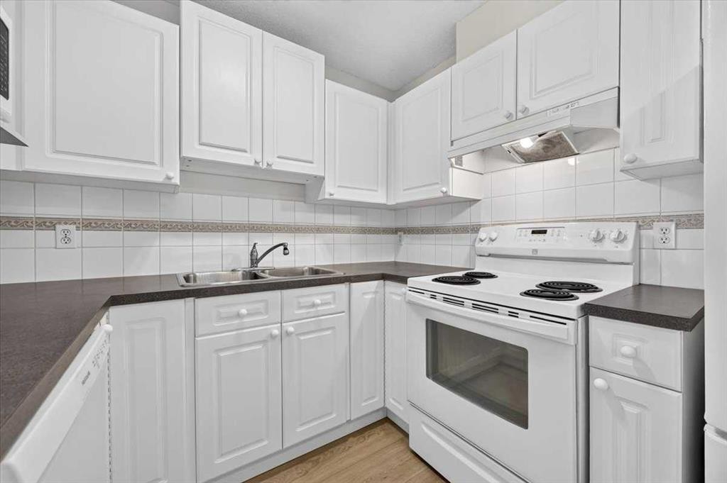 212-7 Harvest Gold Manor Ne, Calgary, AB
