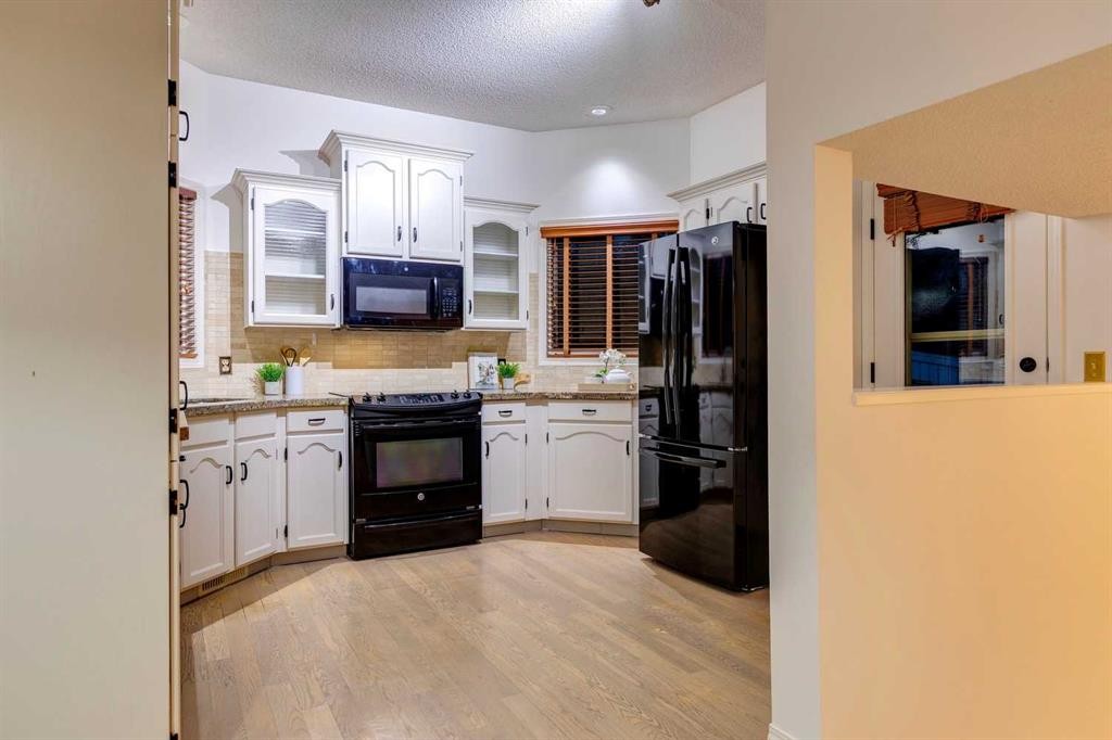 51 Straddock Crescent Sw, Calgary, AB
