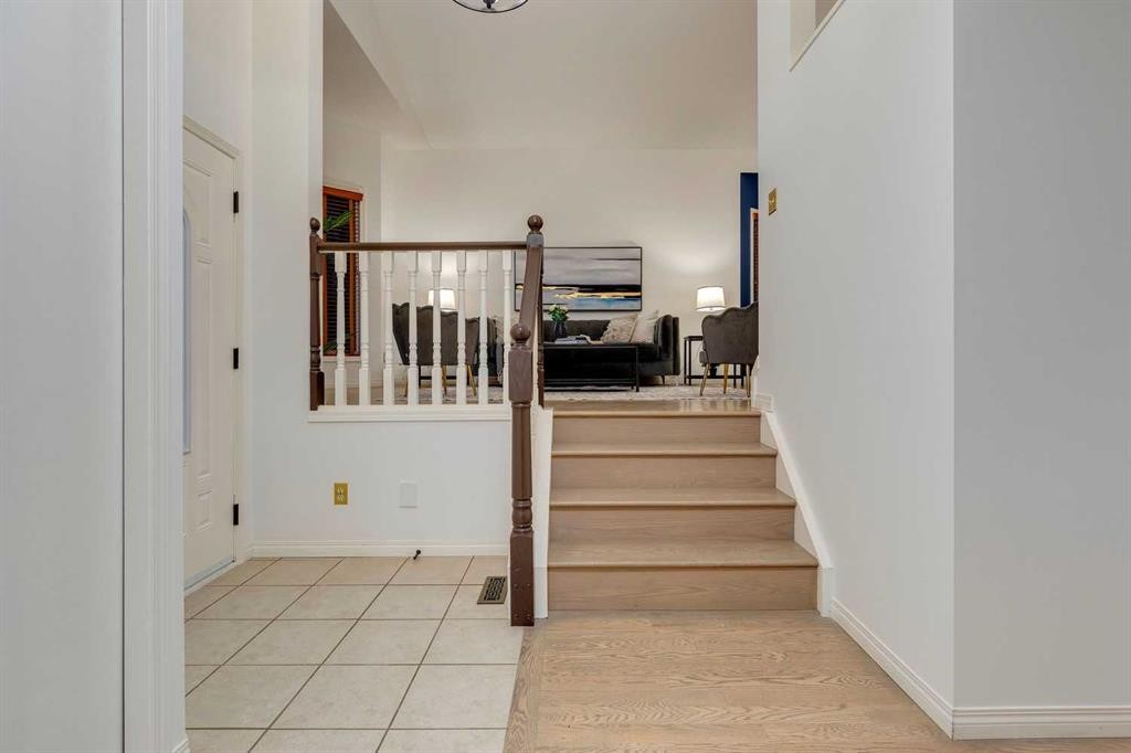 51 Straddock Crescent Sw, Calgary, AB