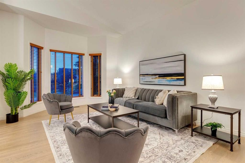 51 Straddock Crescent Sw, Calgary, AB