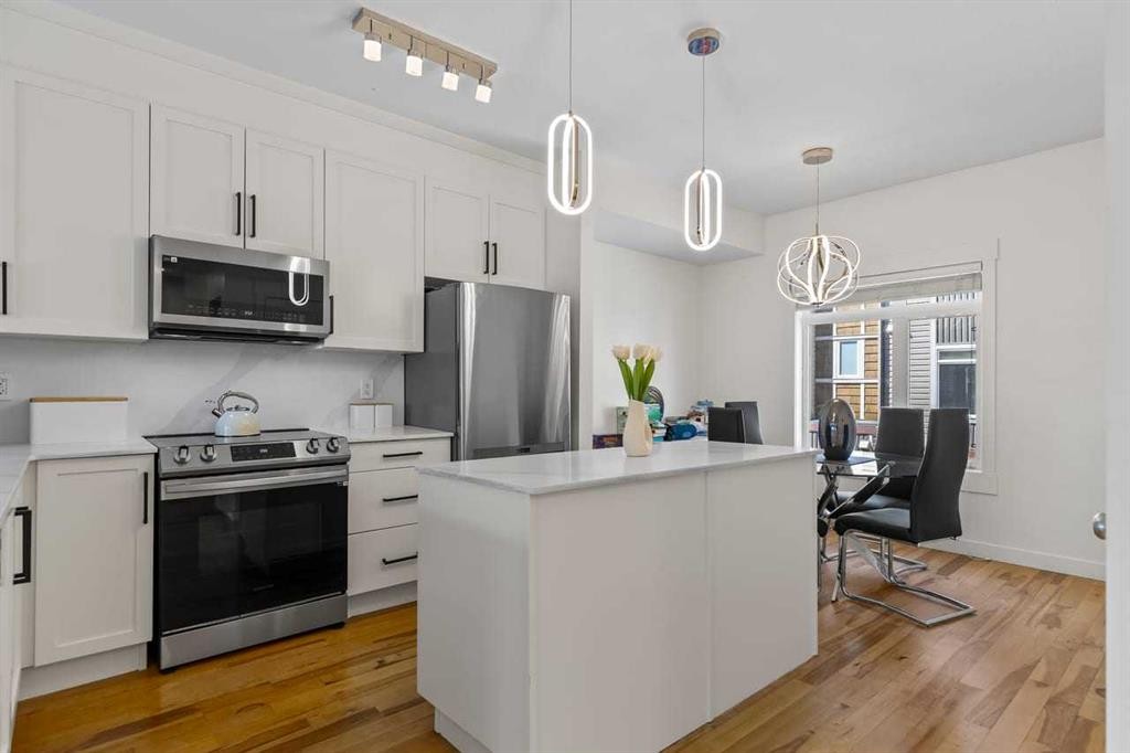 11 Skyview Point Heath Ne, Calgary, AB