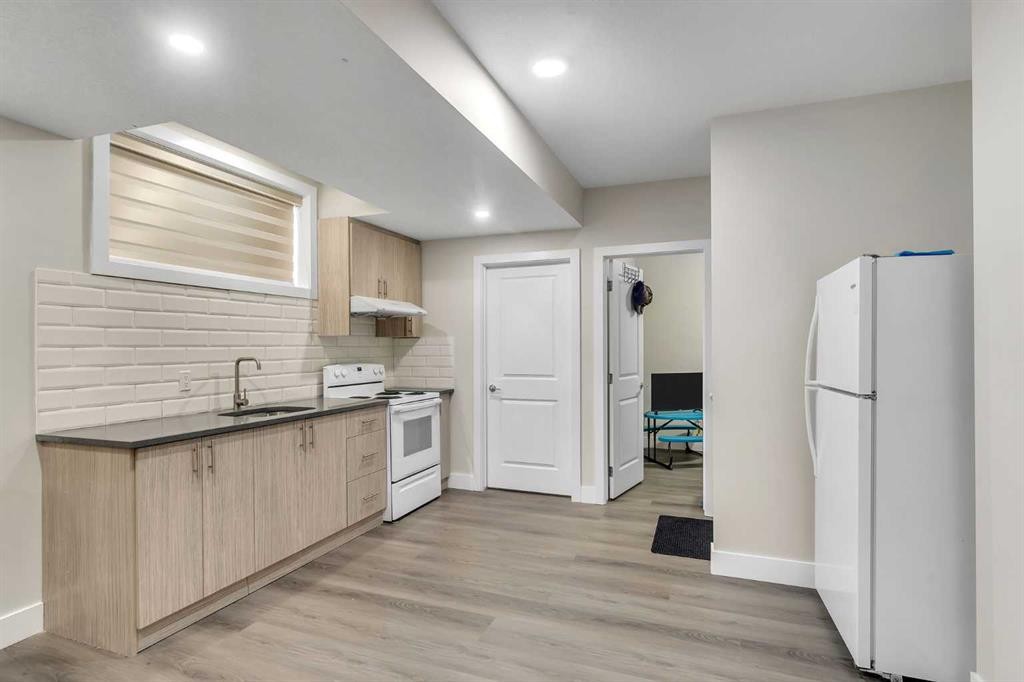 159 Waterford Heights, Chestermere, AB