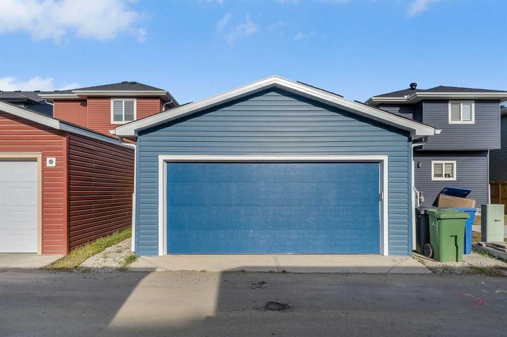 159 Waterford Heights, Chestermere, AB